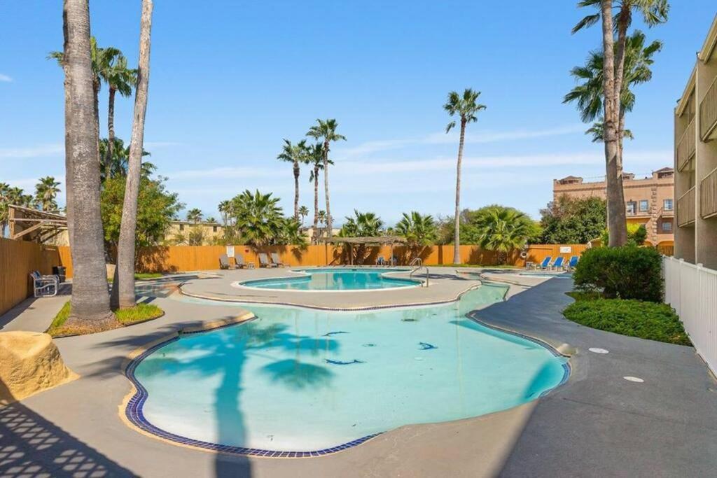 2 Bed 2 Bath Condo By Beach With Resort Pool South Padre Island Ngoại thất bức ảnh